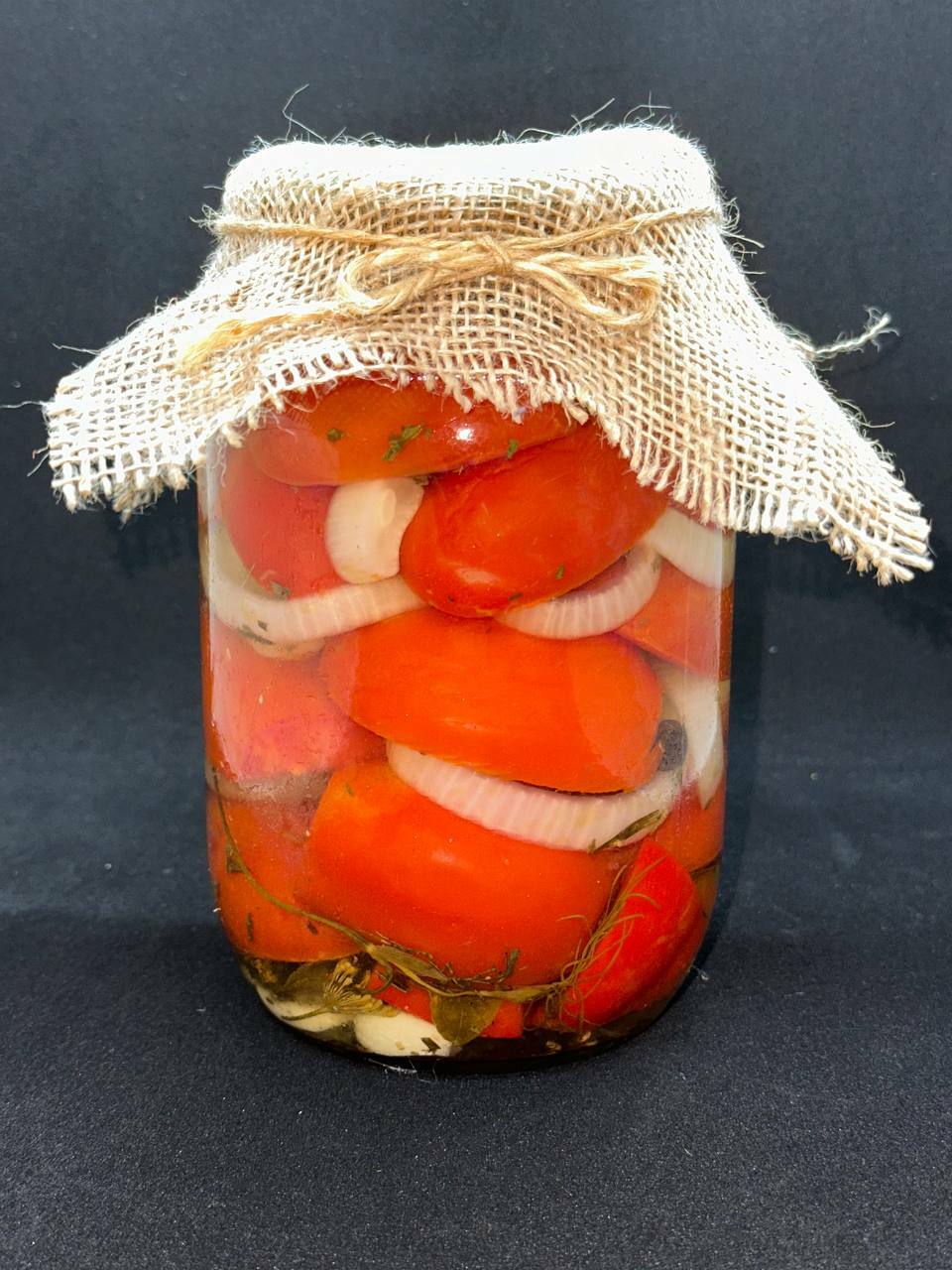 Маринованные помидоры с луком